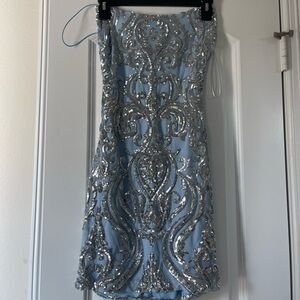 Gorgeous brand new blue and silver Windsor dress size small